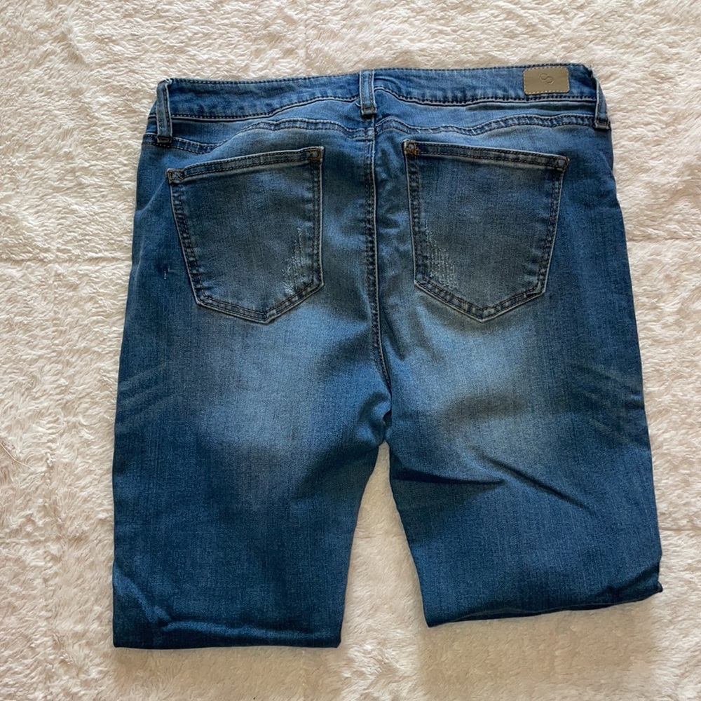 Jean Bundle - Picture 4 of 7